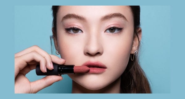 I ONLY WEAR POWDER KISS <br> <br>